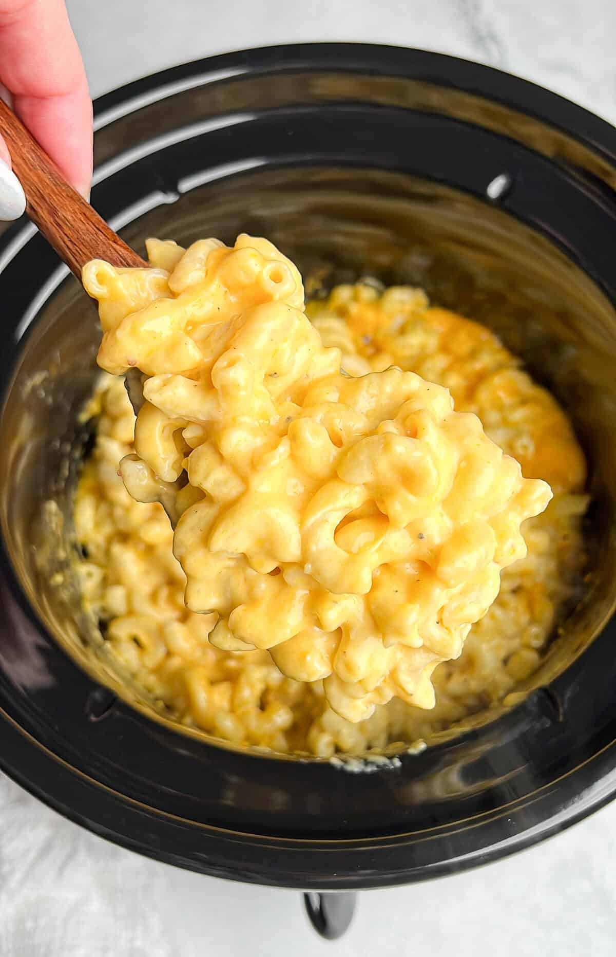 Big Batch Slow Cooker Mac & Cheese for Gatherings & Potlucks